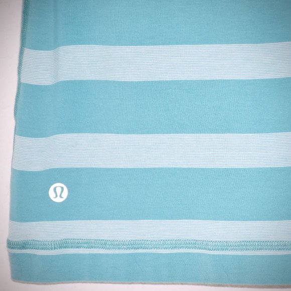 Lululemon Basic Short Sleeve Striped Tee Shirt L Blue Lightweight Workout Yoga - Picture 5 of 7